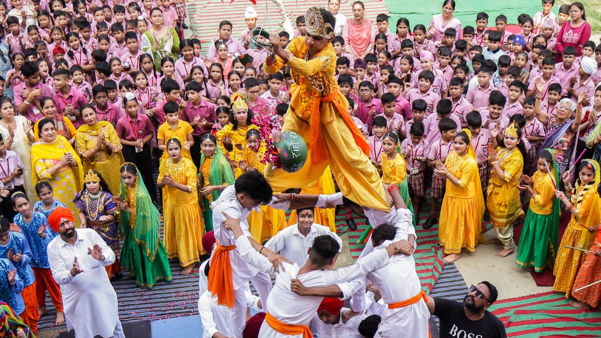 Pune Dahi Handi Celebrations Several Roads Blocked, Routes Diverted On